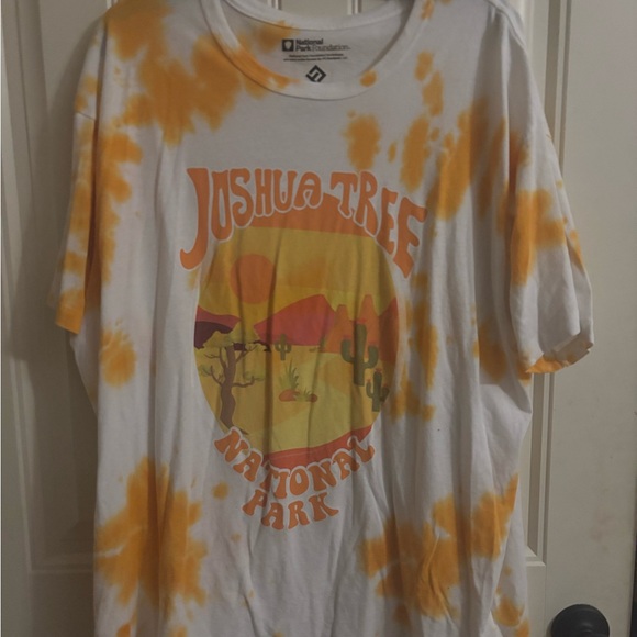 Old Navy Tops - Old Navy Unisex Graphic Tee